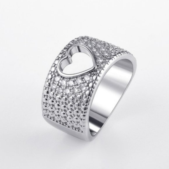 925 Sterling Silver Diamond Heart Cutout Ring Band - Picture 8 of 8